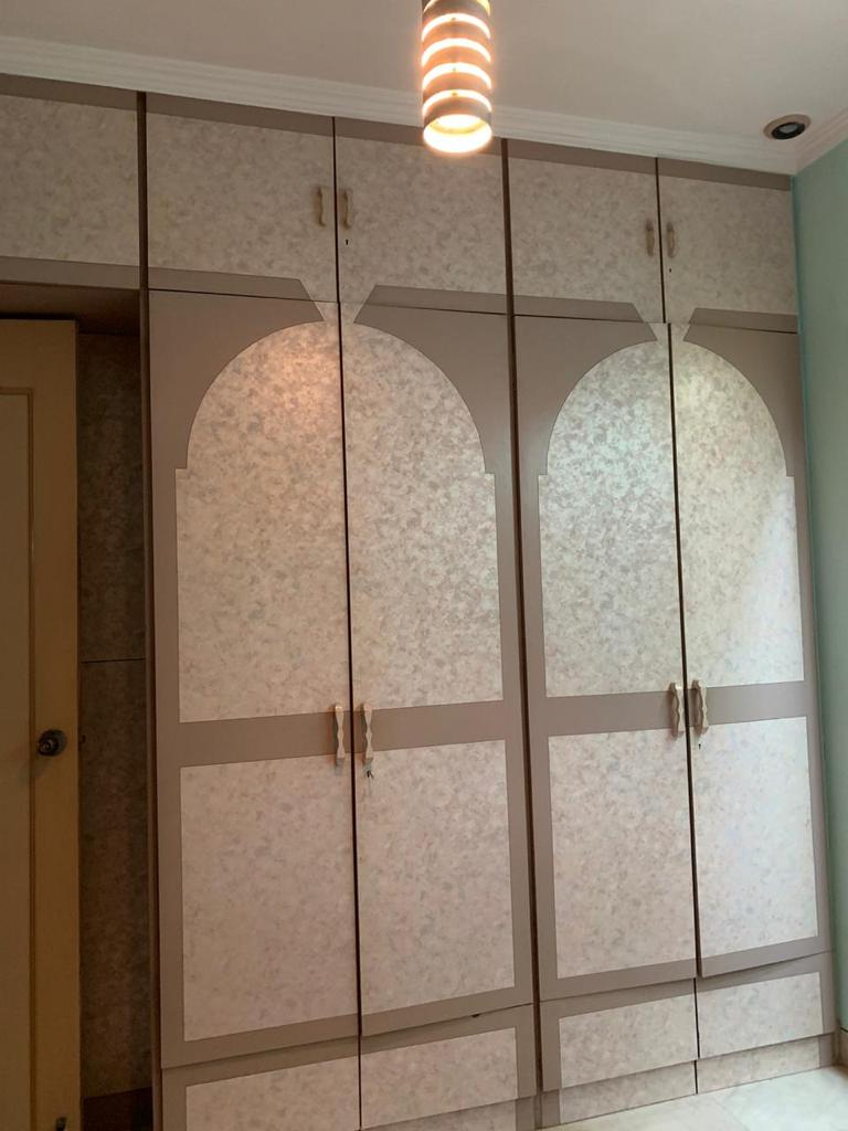 2 BHK Semi Furnished in Himalaya Building , Worli